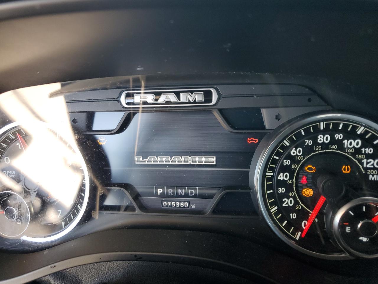 Ram 1500 Laramie Image 9