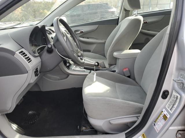 Toyota Corolla Base Image 10