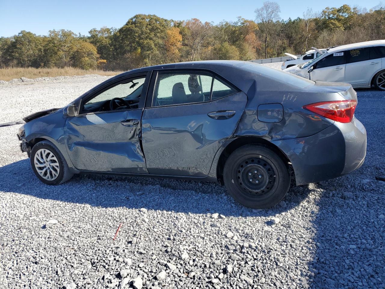 Toyota Corolla L Image 2