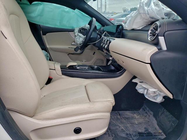 Mercedes-Benz Cla-class 250 Image 3