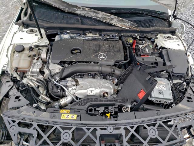 Mercedes-Benz Cla-class 250 Image 12