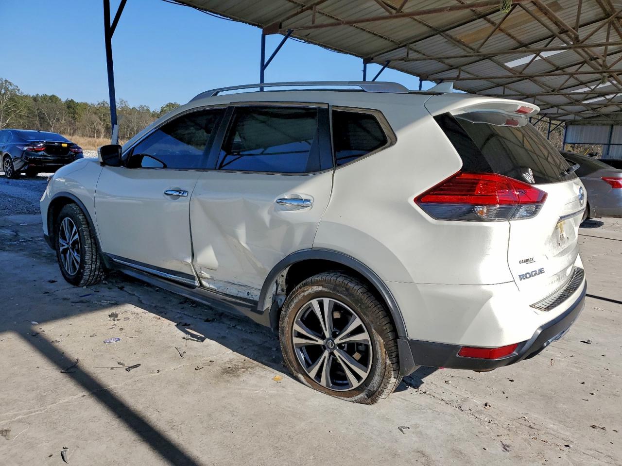 Nissan Rogue S Image 4