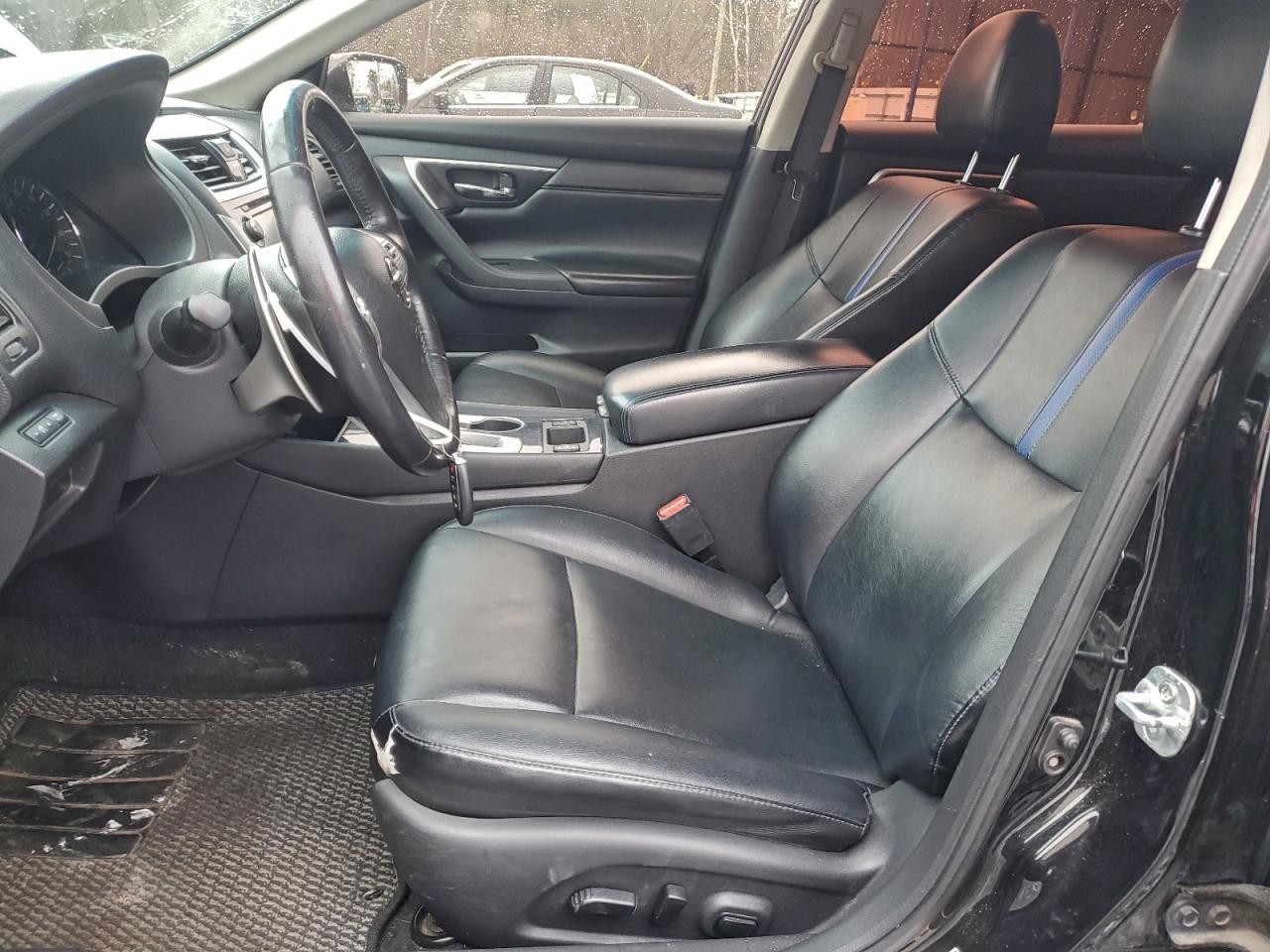 Nissan Altima 2.5 Image 2