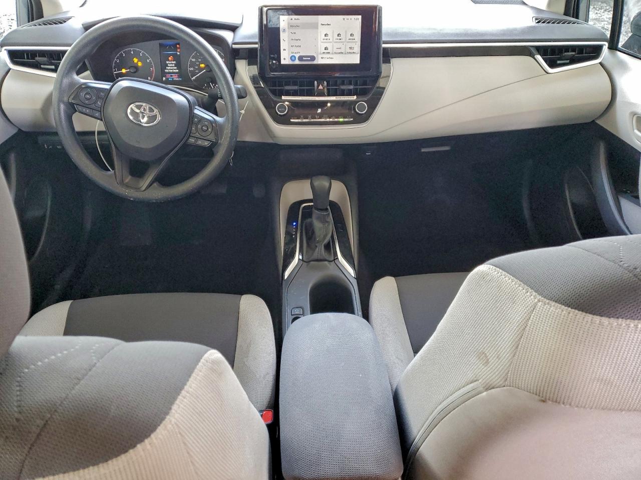 Toyota Corolla Le Image 7