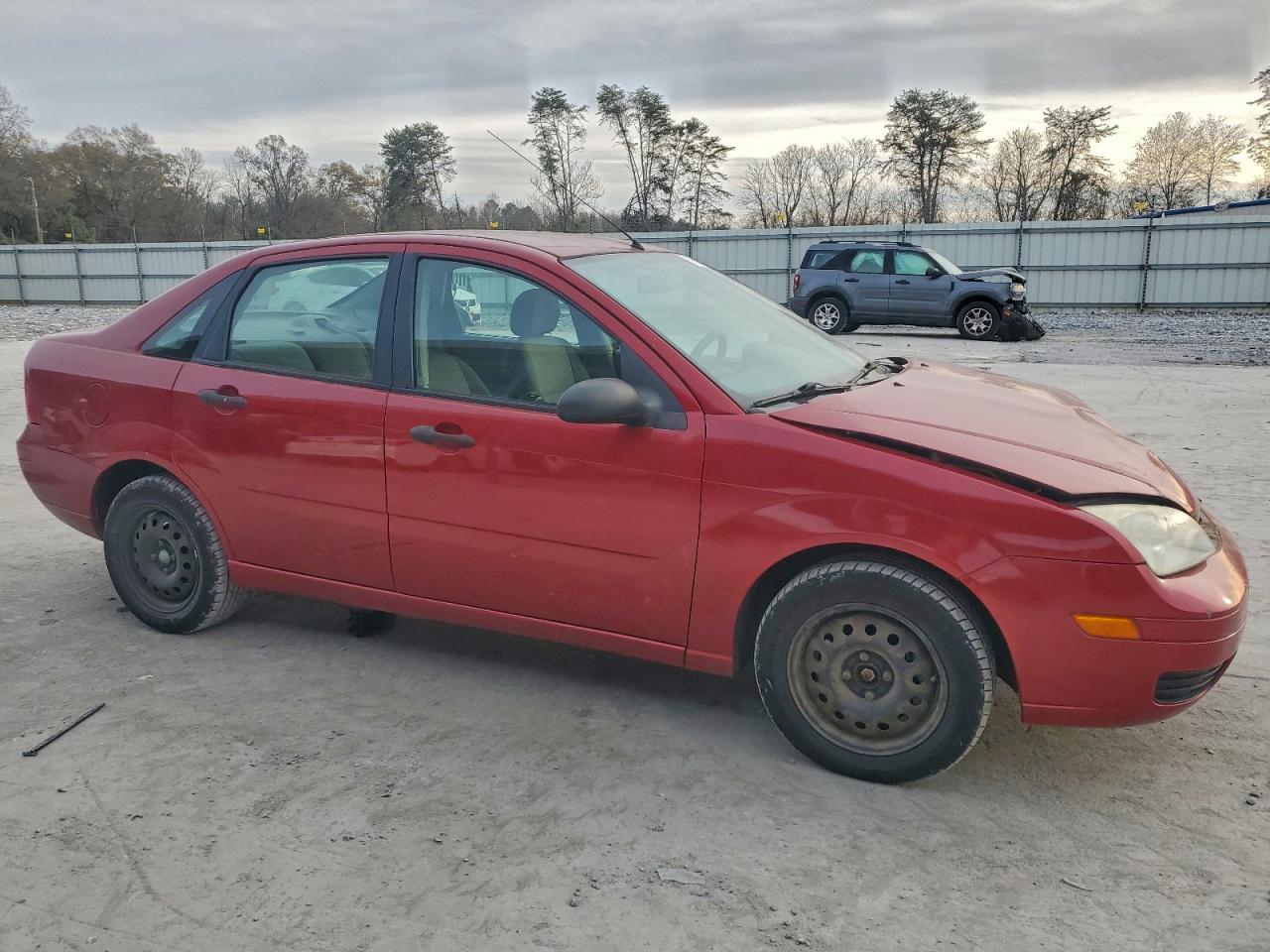 Ford Focus Zx4 Image 2