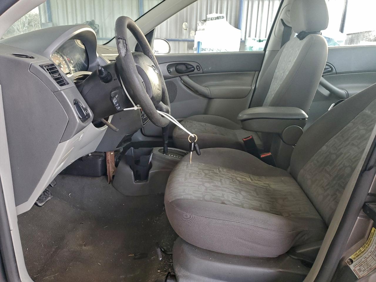 Ford Focus Zx4 Image 7