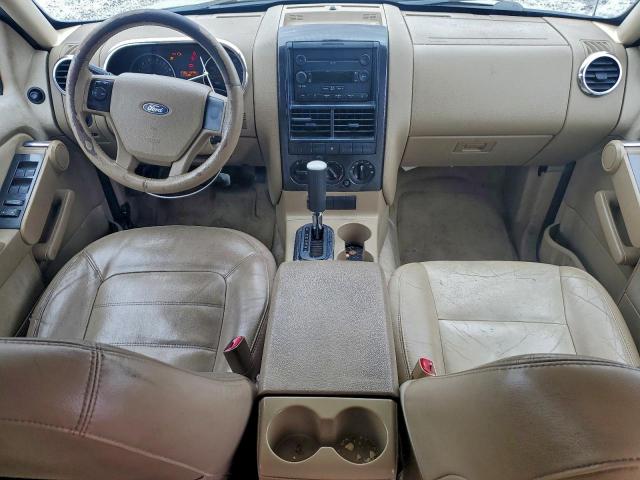 Ford Explorer Xlt Image 2