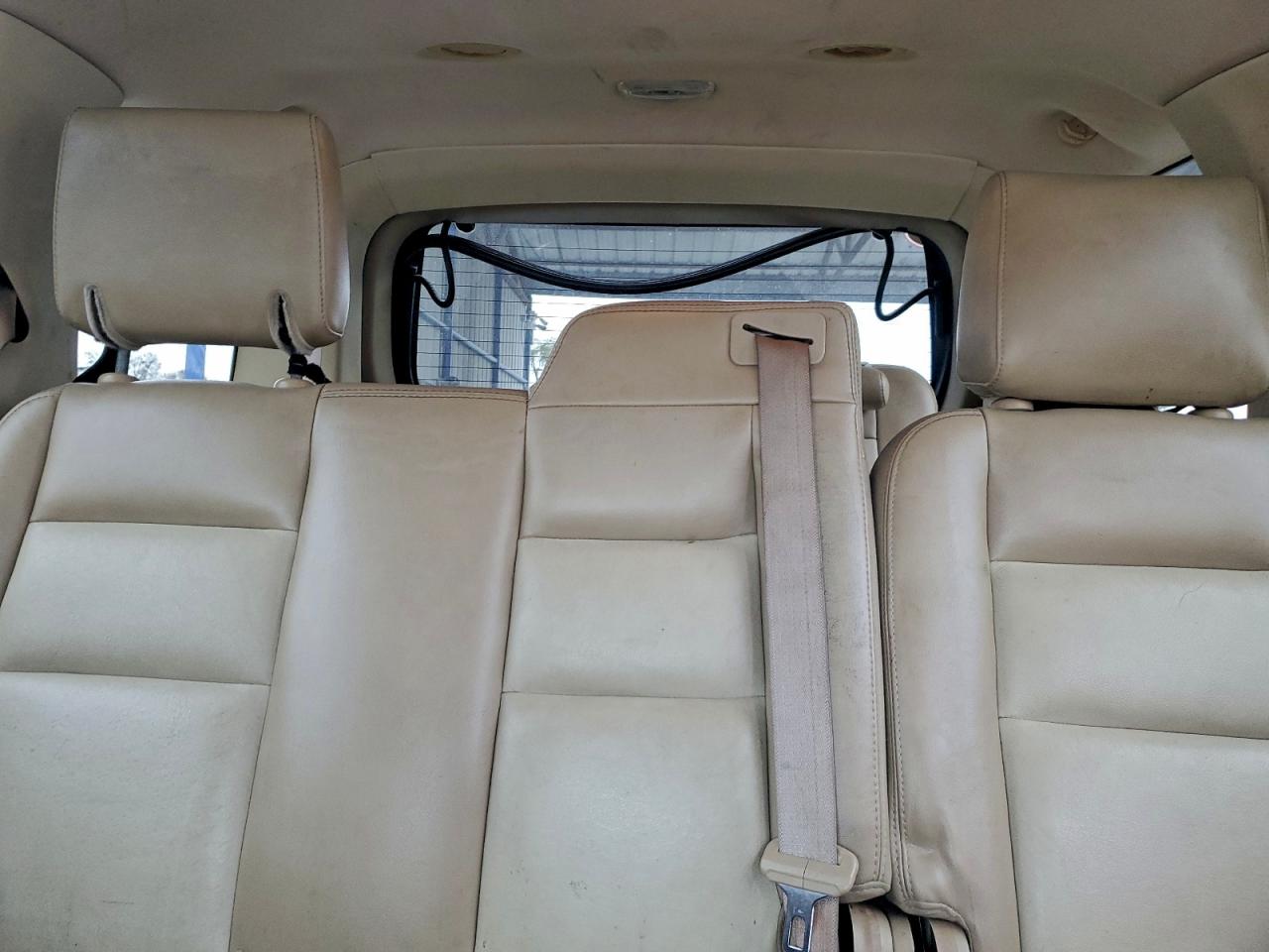 Ford Explorer Xlt Image 9