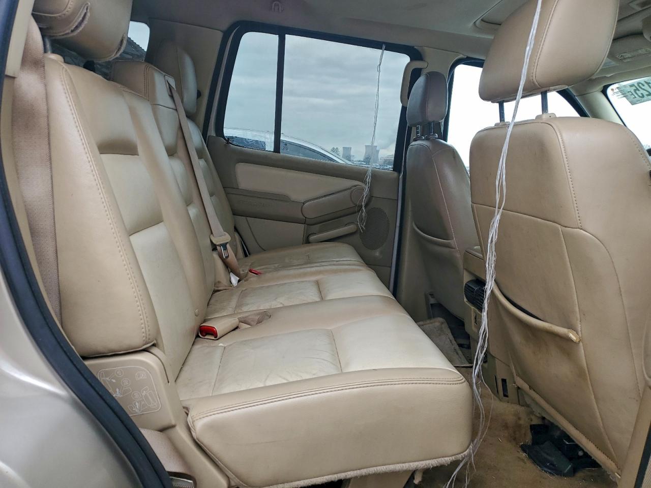 Ford Explorer Xlt Image 10