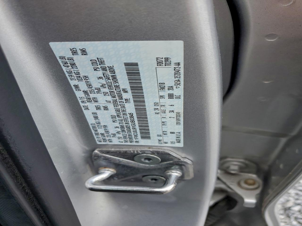 Ford Escape Titanium Image 5