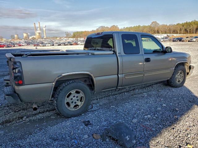Chevrolet Silverado C1500 Image 3