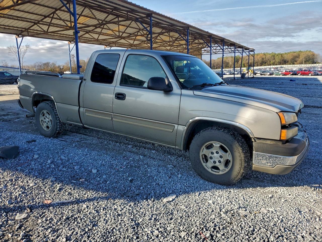 Chevrolet Silverado C1500 Image 11