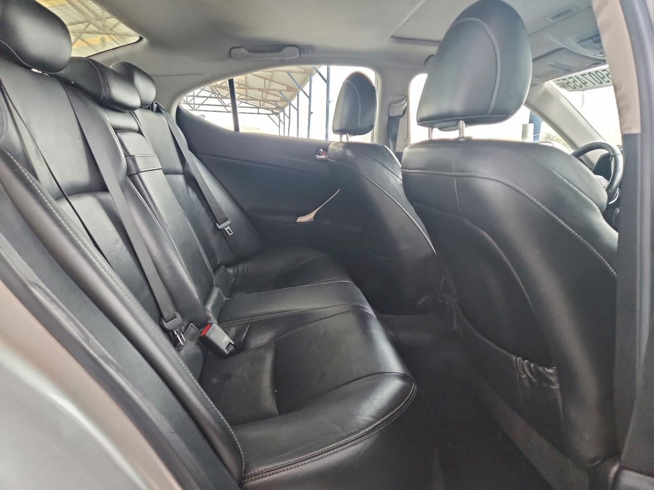 Lexus Is 250 Image 5