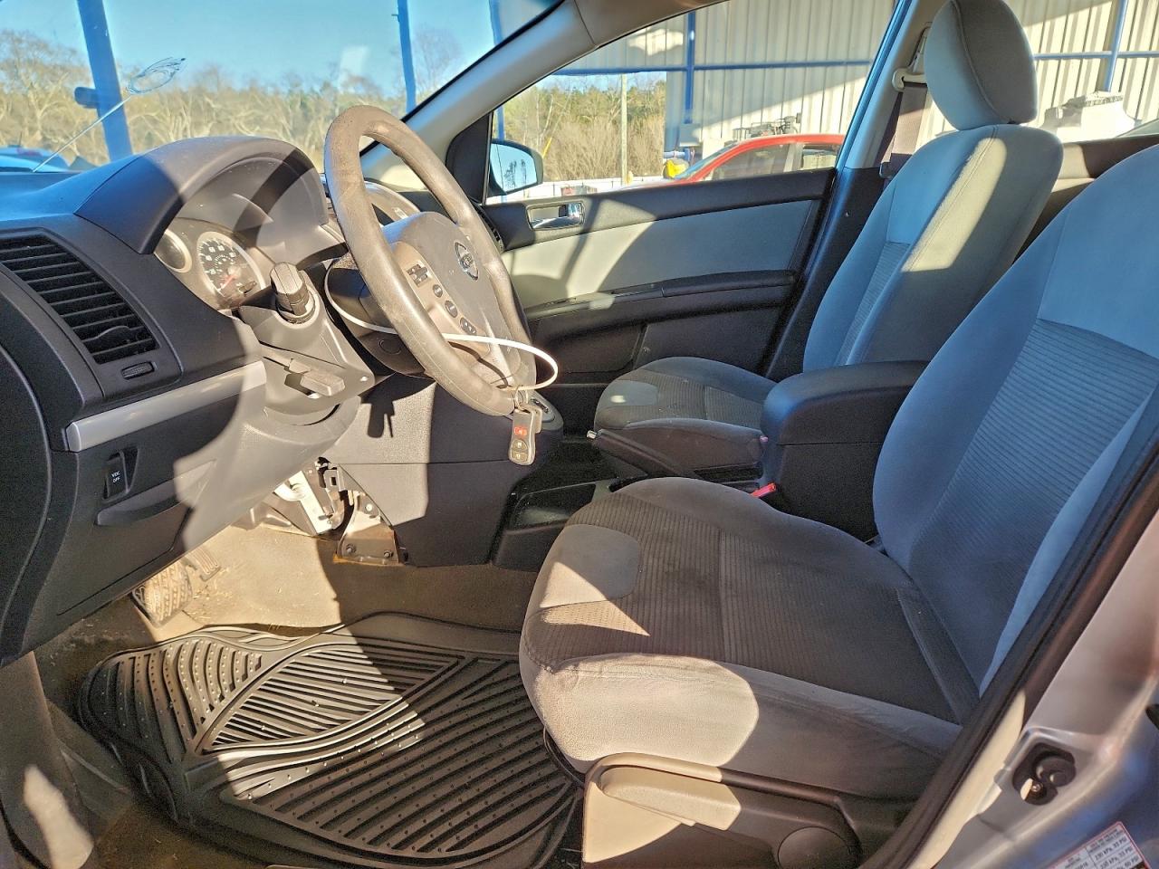 Nissan Sentra 2.0 Image 5