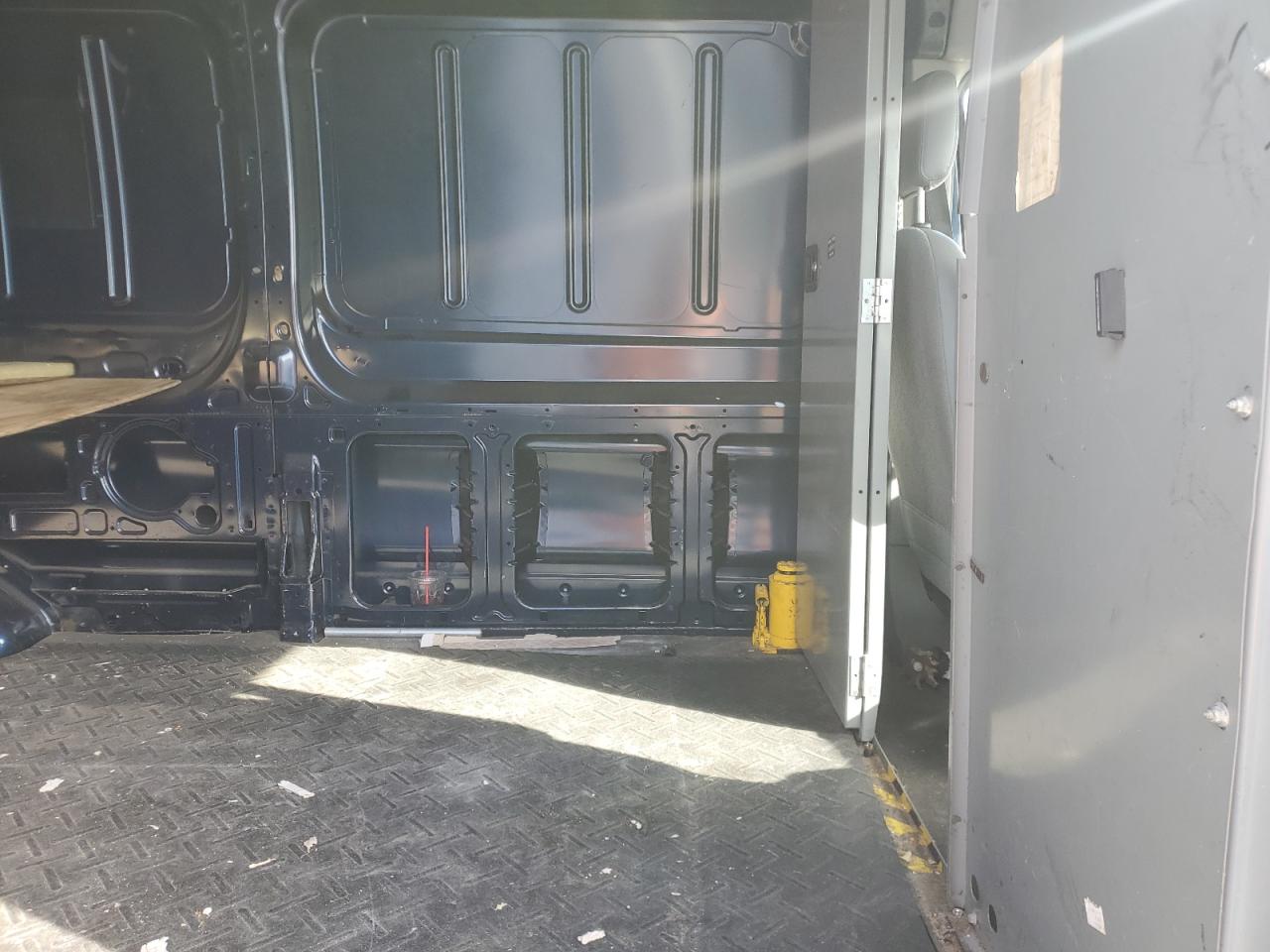 Ford Transit T-250 Image 11