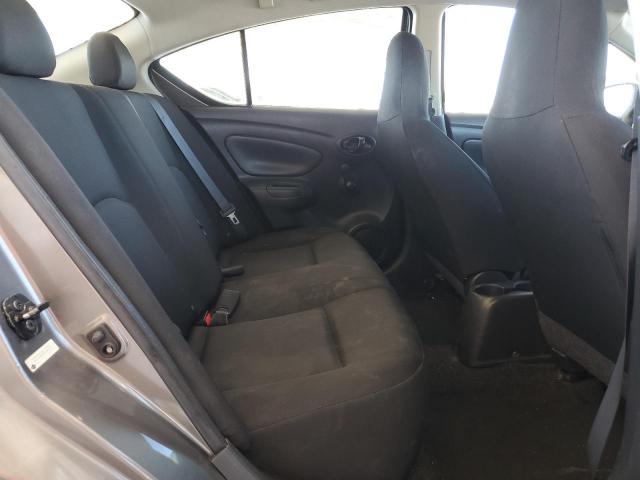 Nissan Versa S Image 12