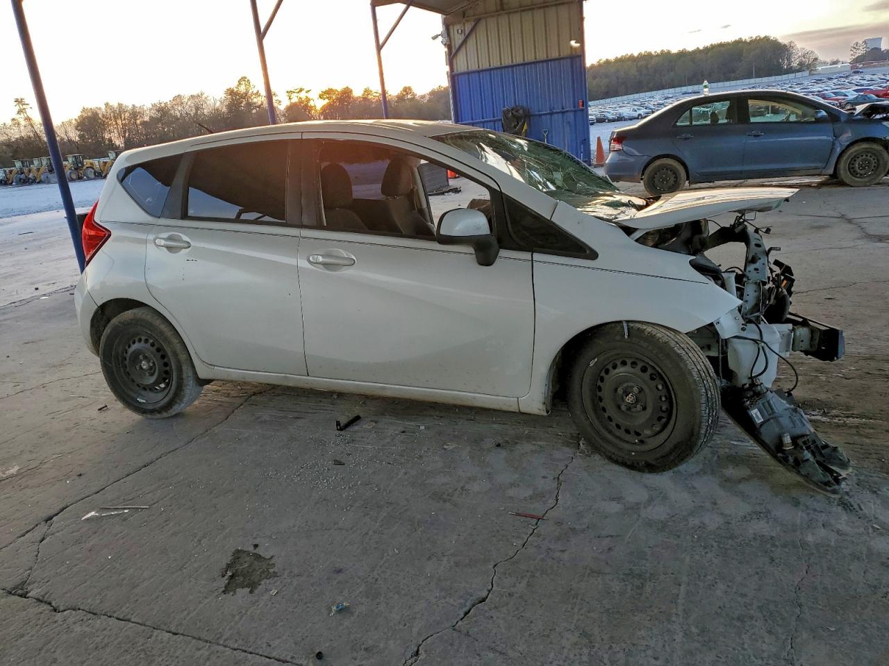 Nissan Versa S Image 4