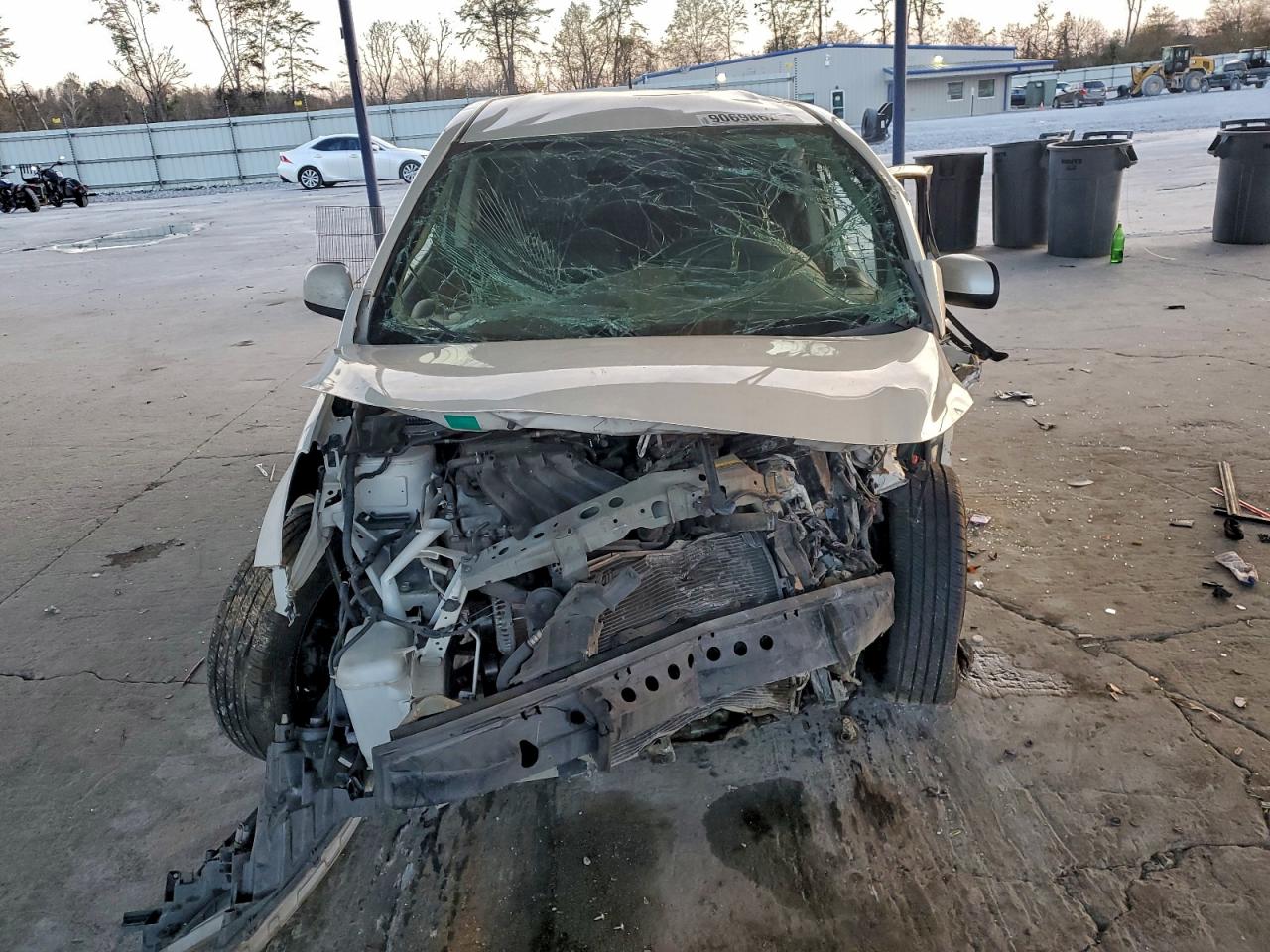 Nissan Versa S Image 2