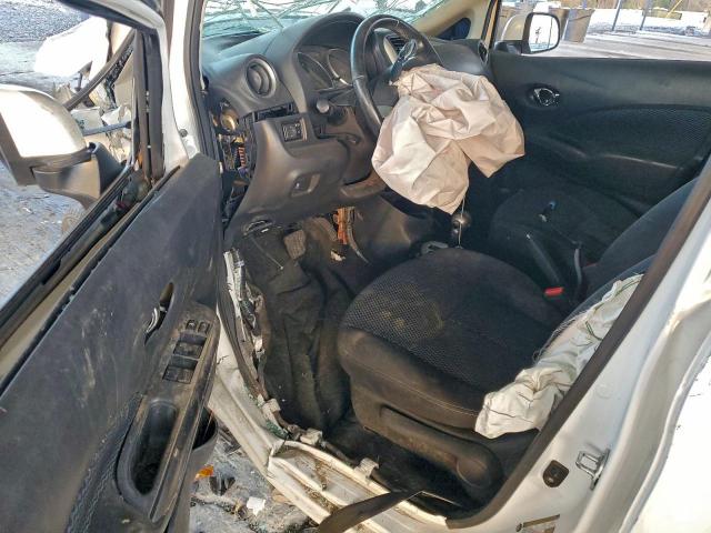 Nissan Versa S Image 7