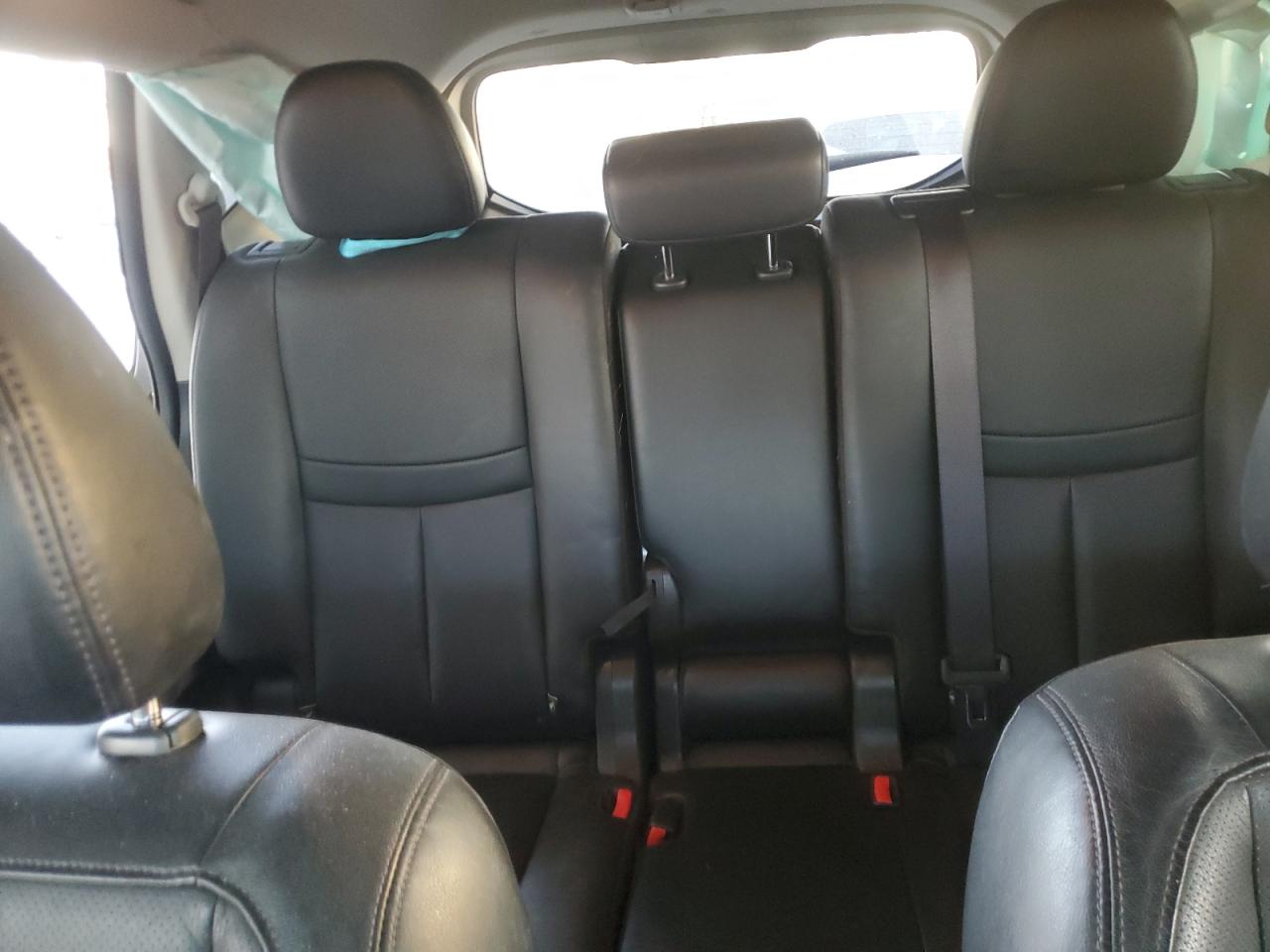 Nissan Rogue S Image 4