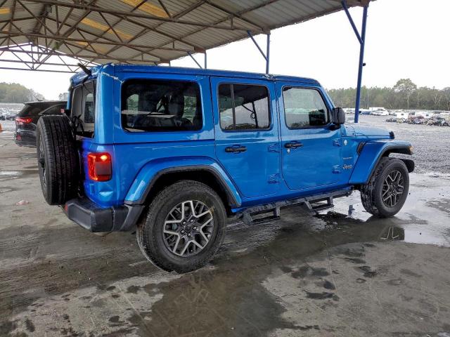 Jeep Wrangler Sahara Image 4