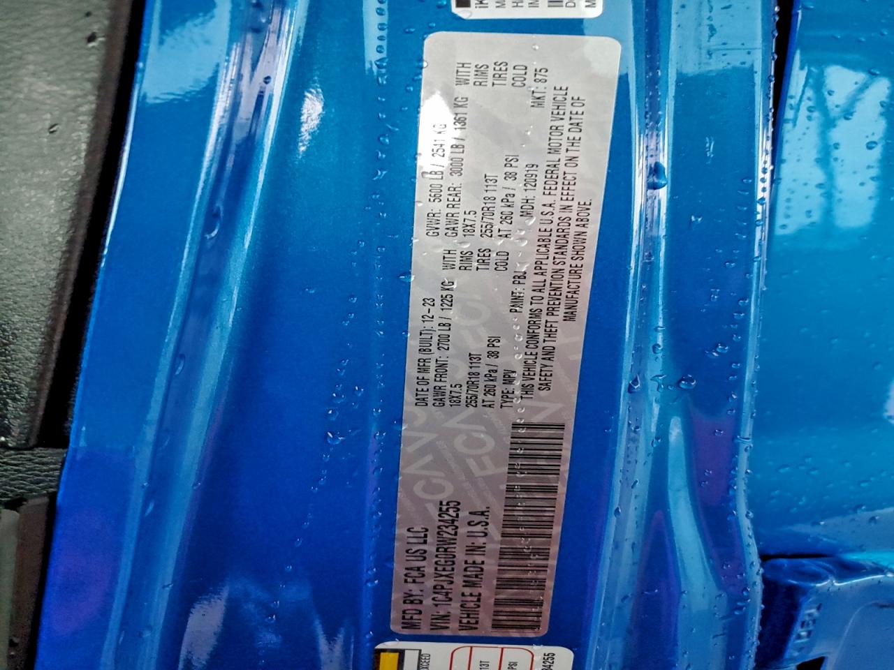 Jeep Wrangler Sahara Image 12