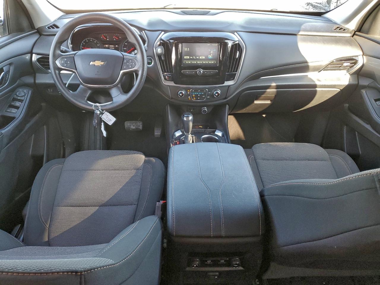 Chevrolet Traverse Ls Image 3