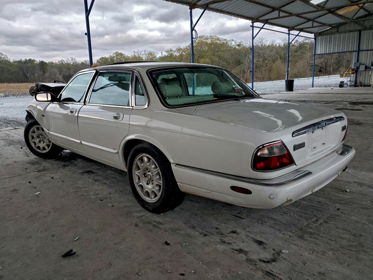 Jaguar Xj8 Image 2