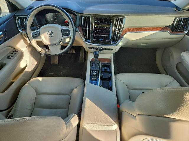 Volvo S60 T5 R-design Image 9