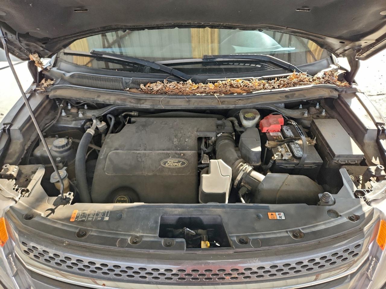 Ford Explorer Limited Image 10