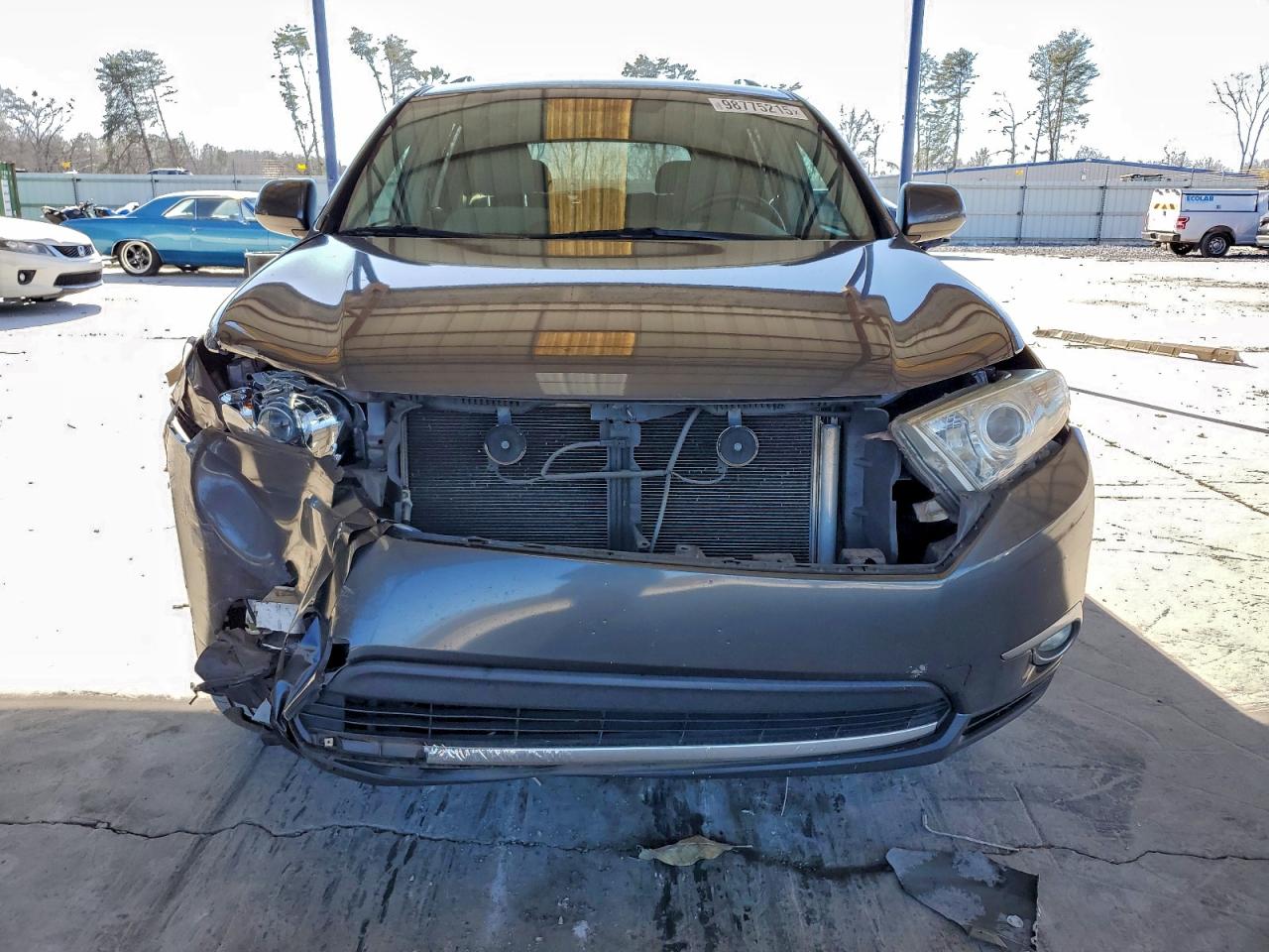 Toyota Highlander Base Image 12