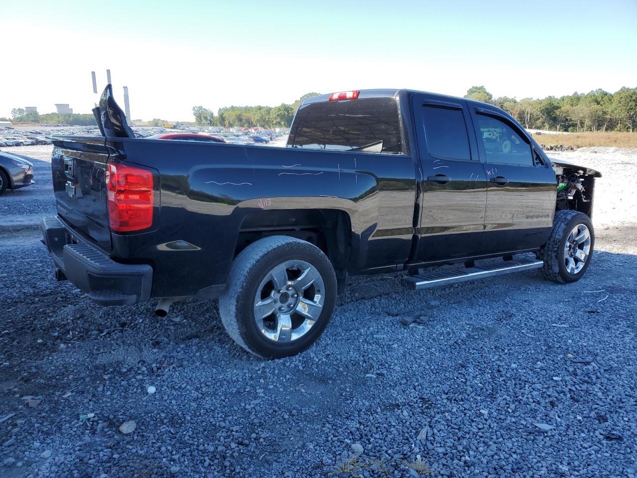 Chevrolet Silverado C1500 Custom Image 3