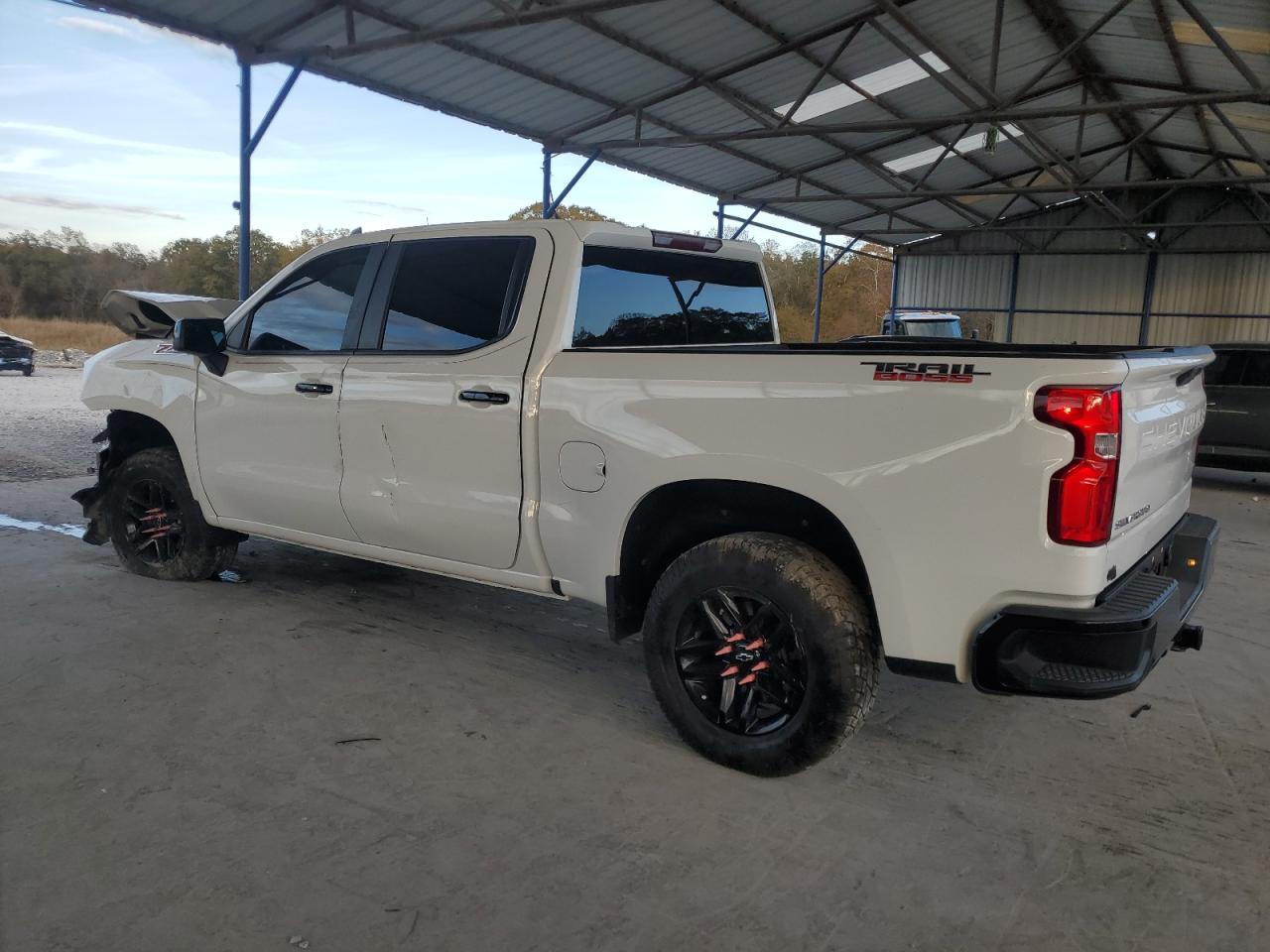 Chevrolet Silverado K1500 Lt Trail Boss Image 3