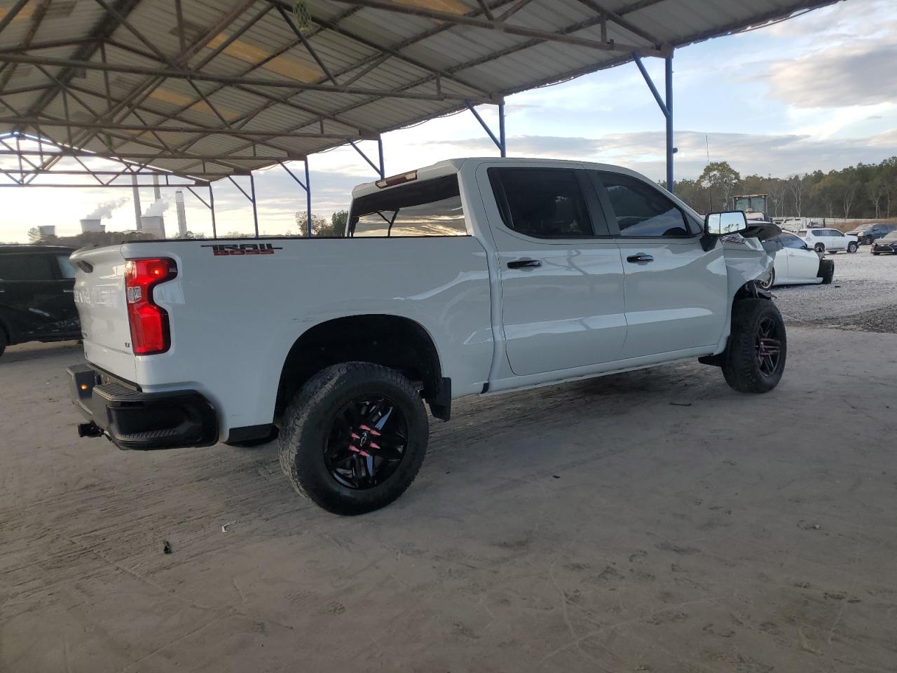 Chevrolet Silverado K1500 Lt Trail Boss Image 2