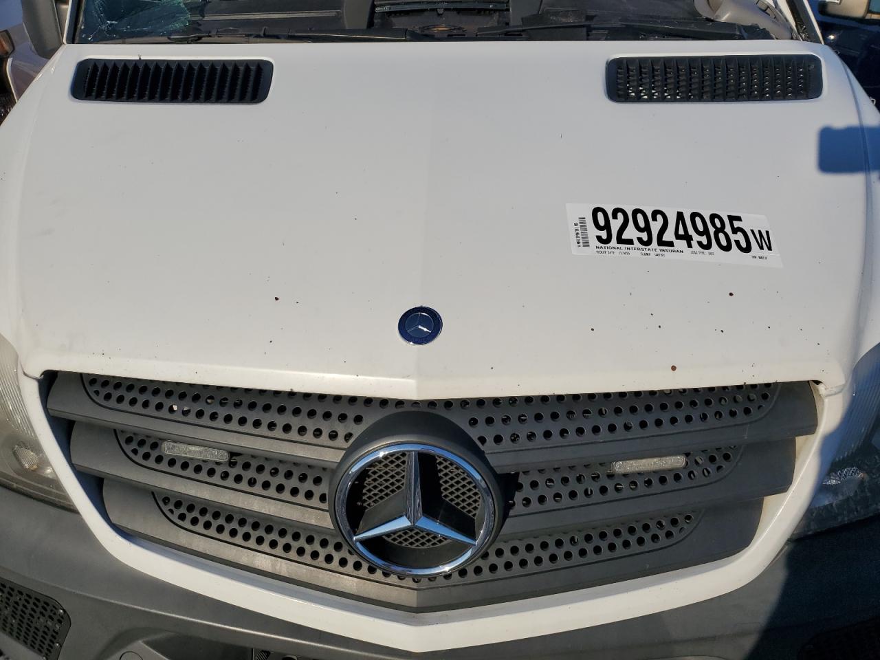 Mercedes-Benz Sprinter 2500 Image 2