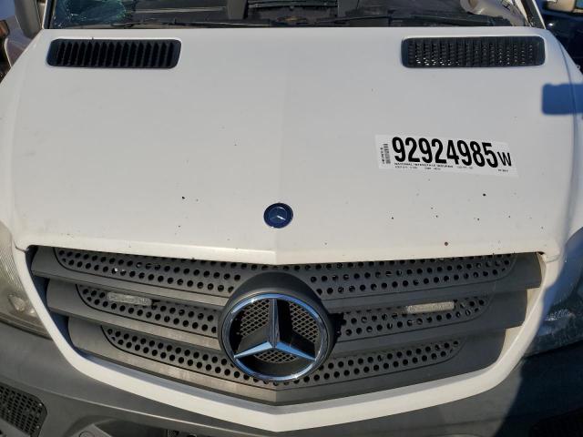 Mercedes-Benz Sprinter 2500 Image 2