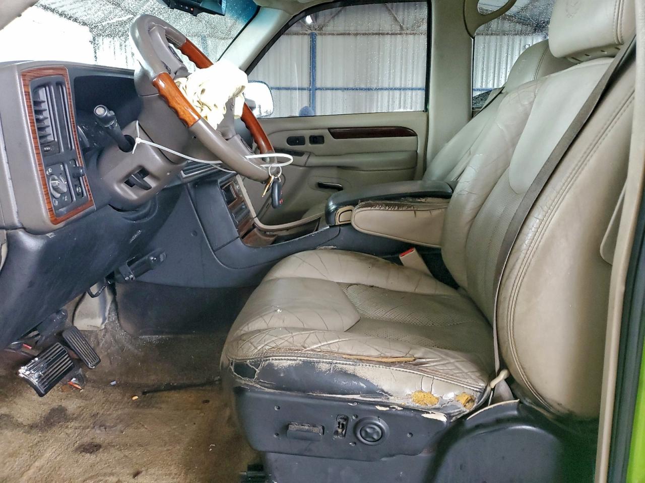 Cadillac Escalade Luxury Image 3