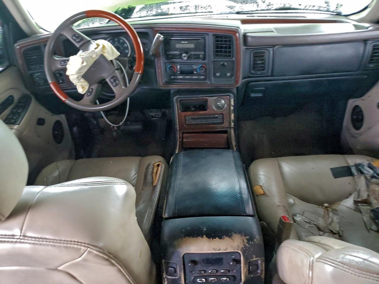 Cadillac Escalade Luxury Image 8