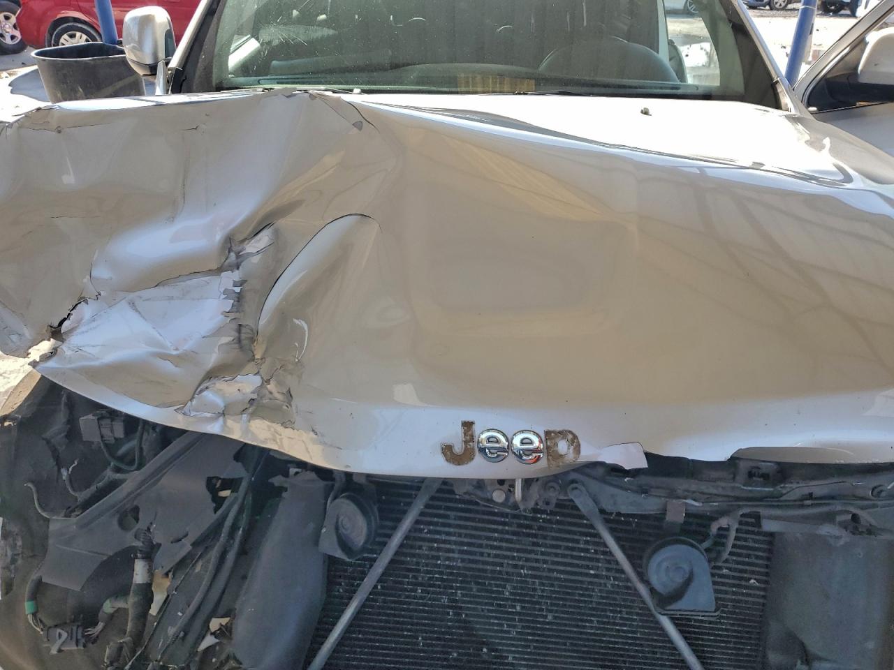 Jeep Grand Cherokee Laredo Image 10