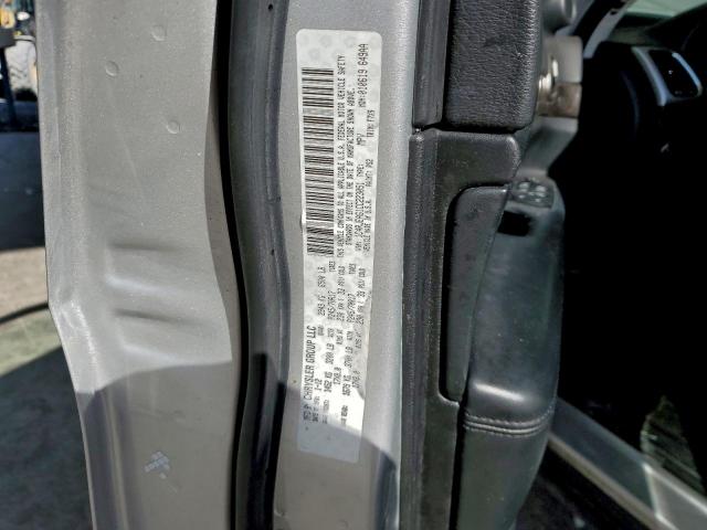 Jeep Grand Cherokee Laredo Image 9