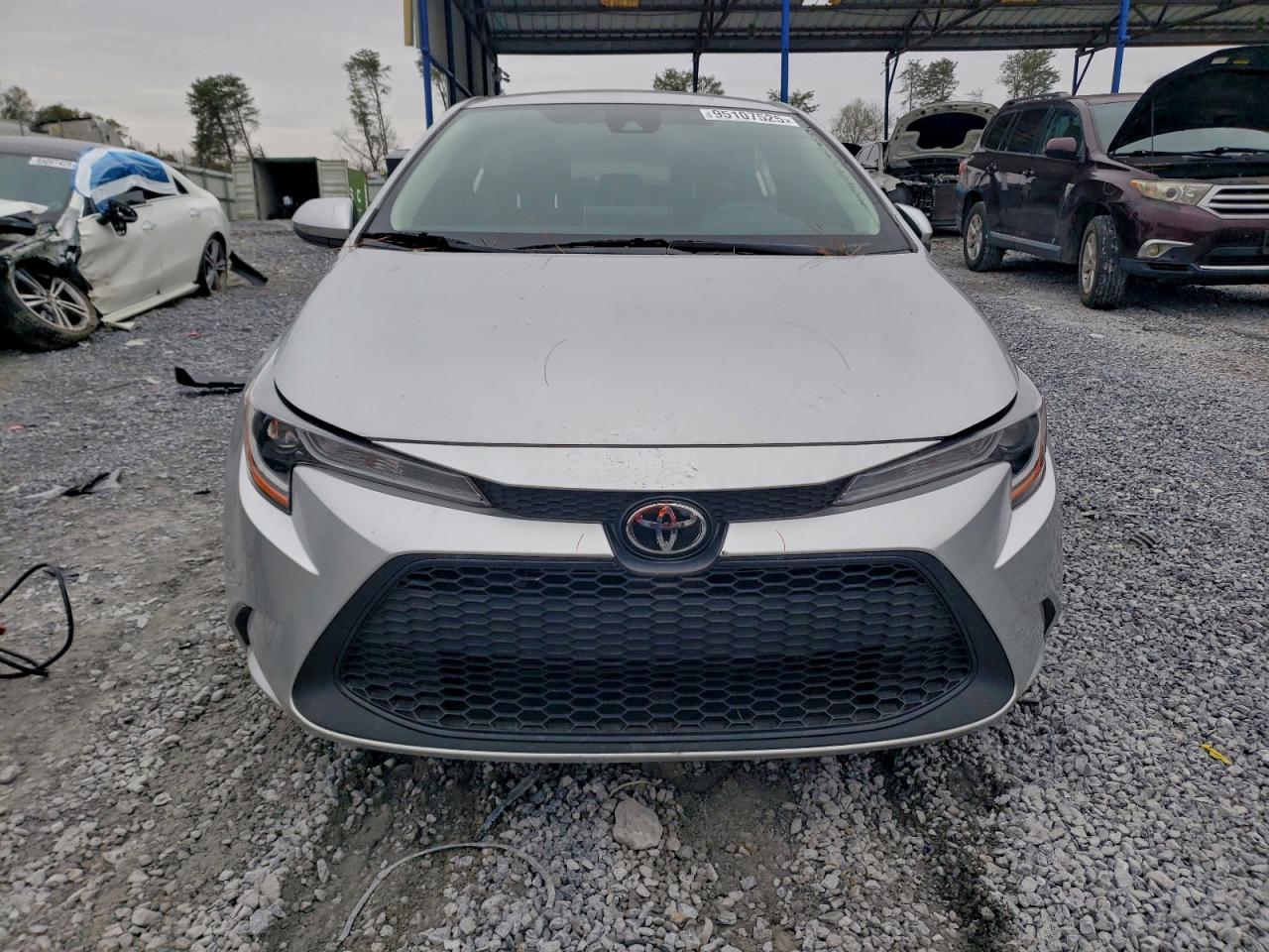 Toyota Corolla Le Image 8