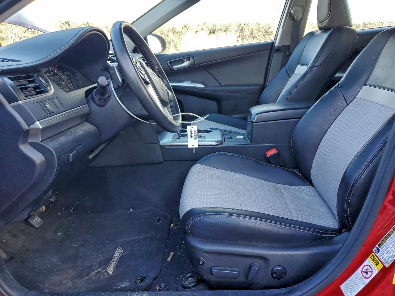 Toyota Camry L Image 5