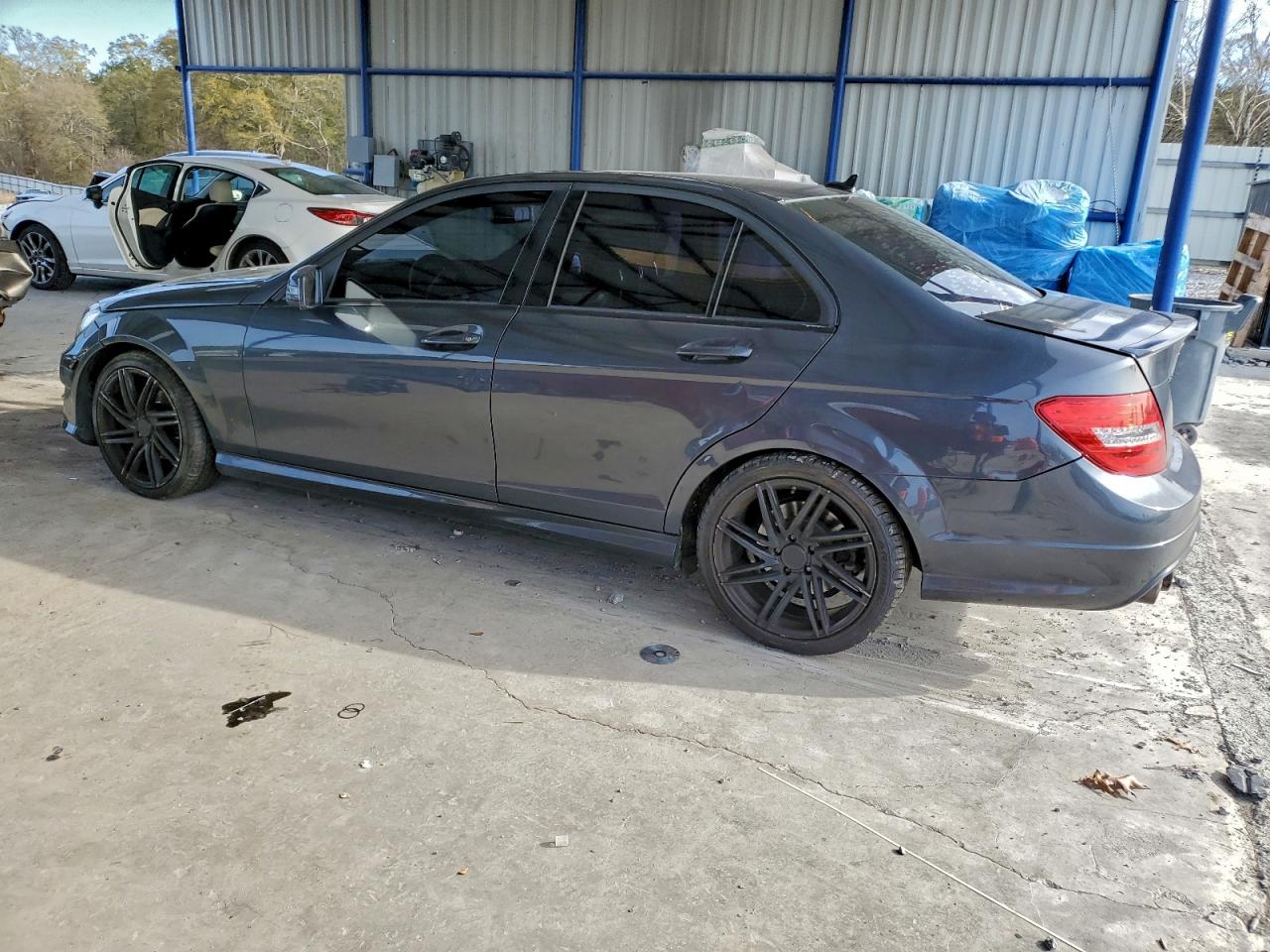 Mercedes-Benz C-Class 250 Image 8