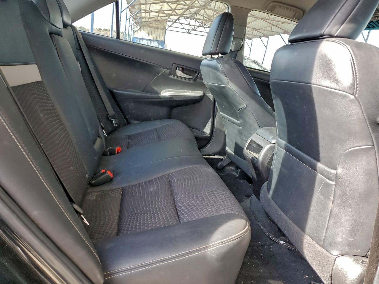 Toyota Camry L Image 11