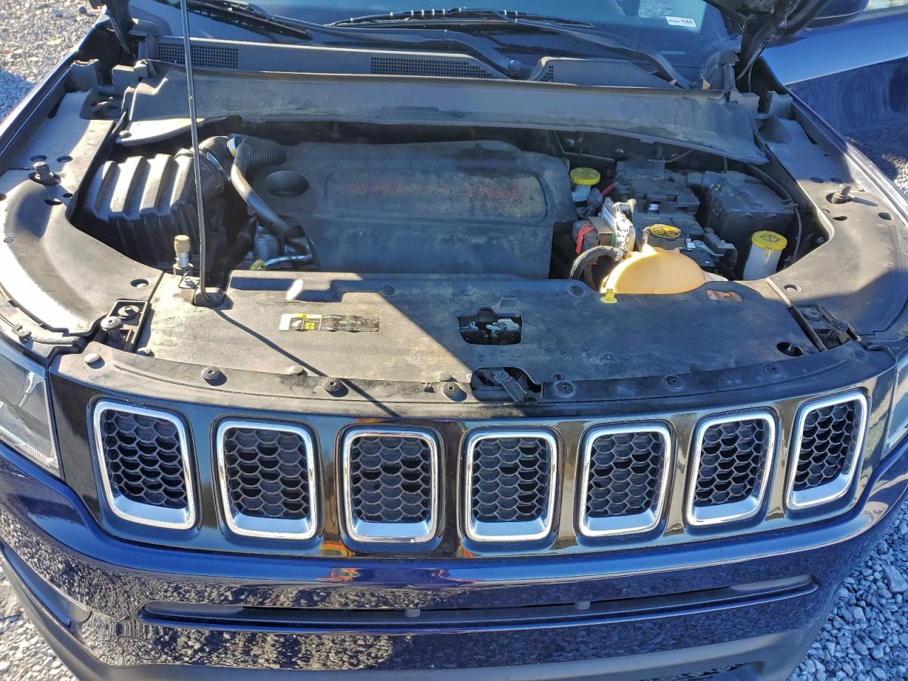 Jeep Compass Latitude Image 2