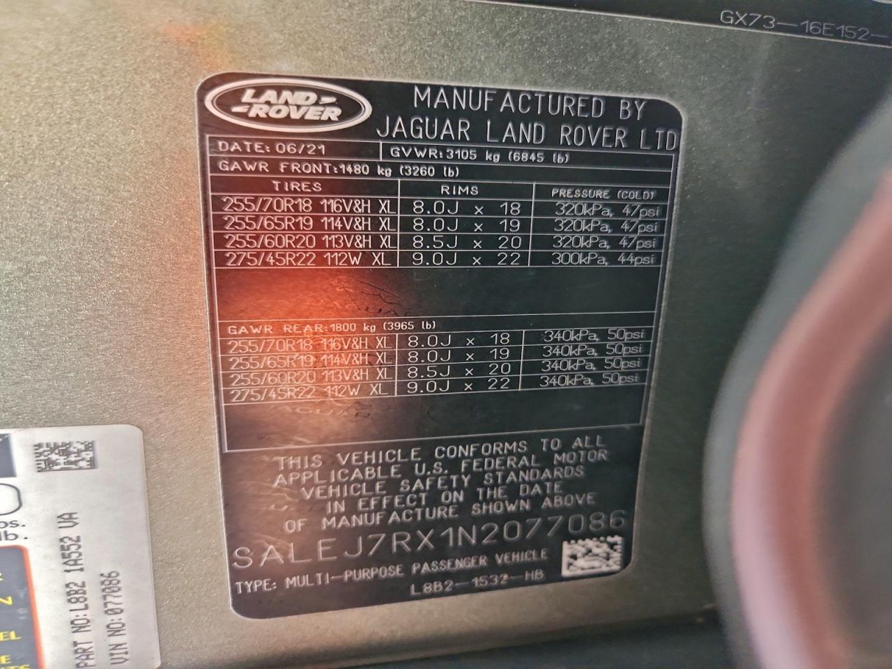 Land Rover Defender 110 S Image 8