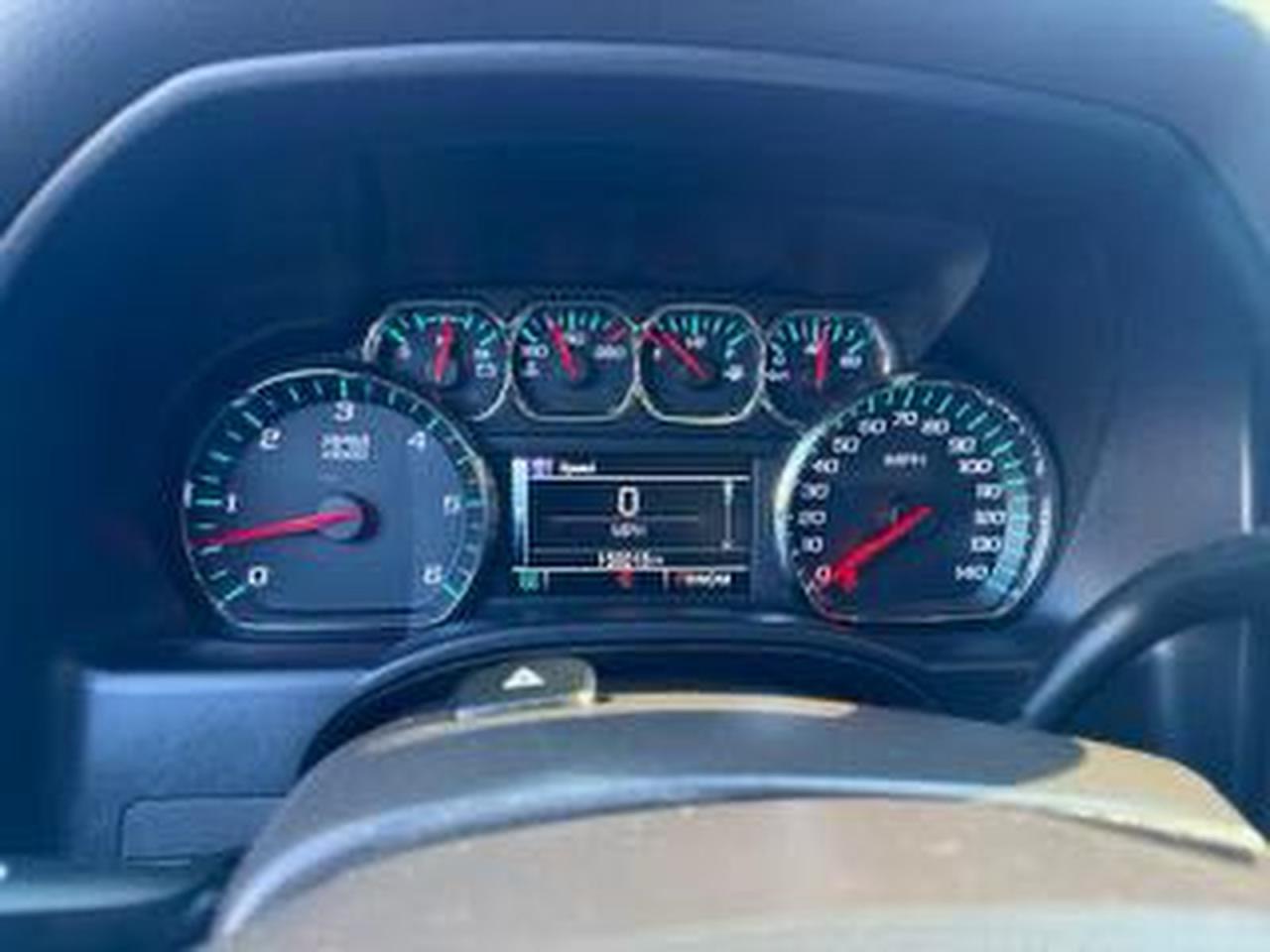 Chevrolet Silverado K1500 Lt Image 7