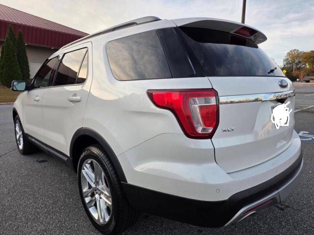 Ford Explorer Xlt Image 2