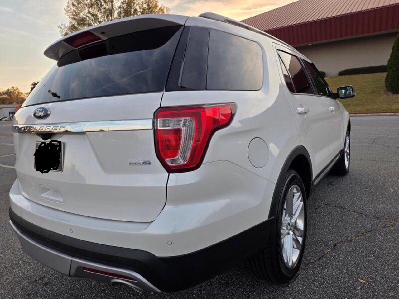 Ford Explorer Xlt Image 13