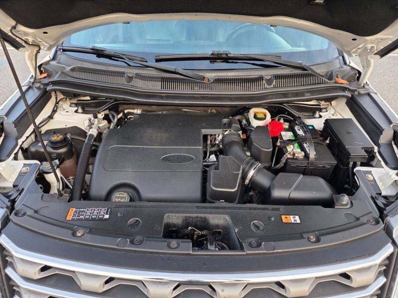 Ford Explorer Xlt Image 5